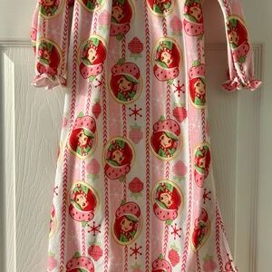 Strawberry Shortcake nightgown